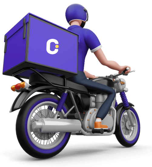 Domiciliario de COME en moto con la maleta de entregas